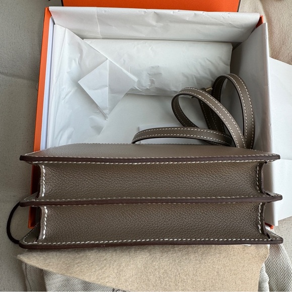 SOLD HERMES Taupe Evercolor leather Mini Roulis 18 Shoulder Bag - Picture 6 of 9